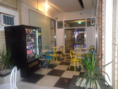 Adelaide Backpackers and Travellers Inn - 16
