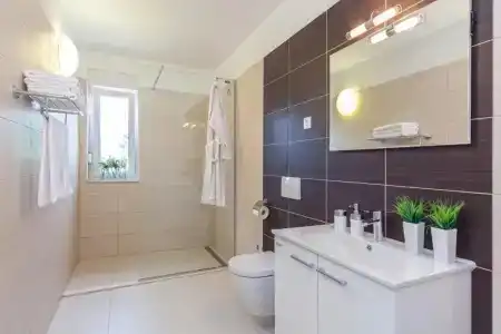 Luxury Klara - 77