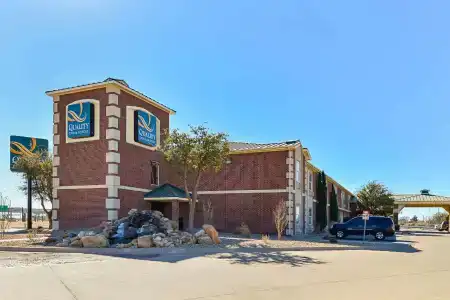 Quality Inn & Suites - 29