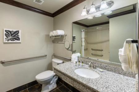 Hawthorn Suites by Wyndham - 37