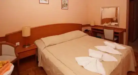 Adria - 4