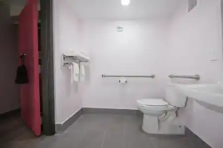 Onyx Miami Airport - 38