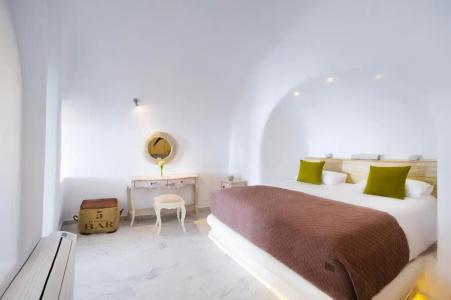 Hyperion Oia Suites - 77