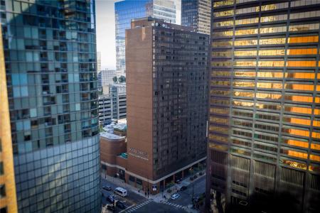 DoubleTree by Hilton Chicago Magnificent Mile - 36