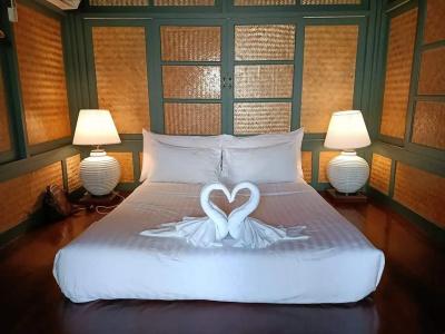 Bann Pae Cabana And Resort - 4