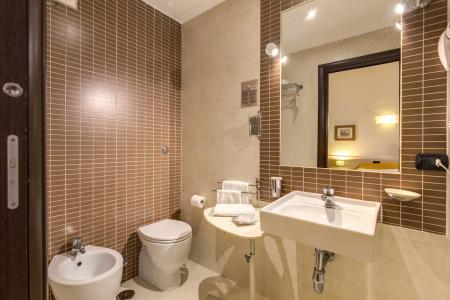 Everest Inn Rome - 8