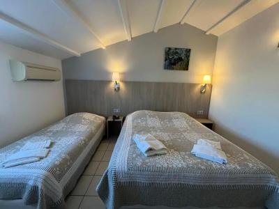 Hôtel Les Arcades - 15