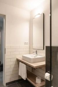 sylc. Apartment– Serviced - 93