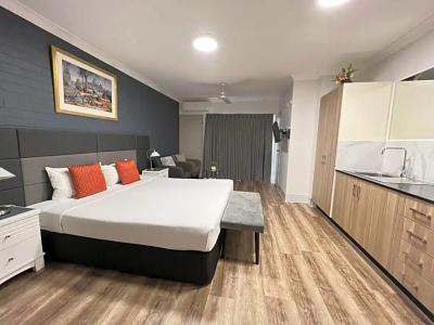 Benson Court - 82
