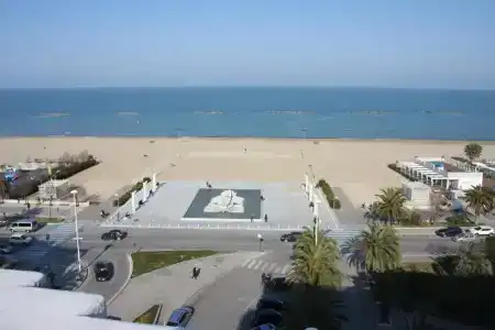 Esplanade - 47