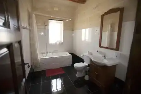 Grotto's Paradise B&B - 9