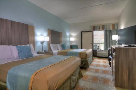 Pigeon River Inn - 81