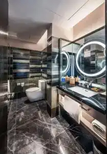 DoubleTree by Hilton Lakeside - 46