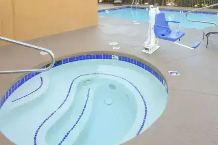 Comfort Inn & Suites near Kino Sports Complex - 16