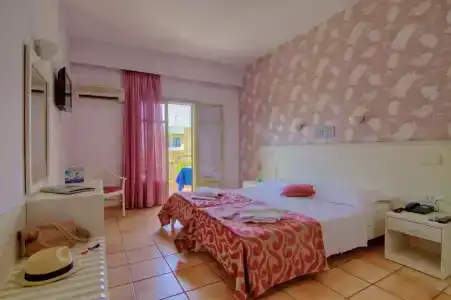 Solimar Ruby - 38