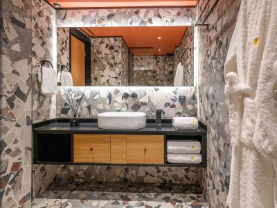 3 Pines Design Living - 67