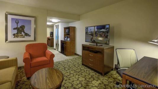 Hilton Garden Inn Virginia Beach Oceanfront - 1