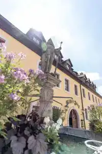& Restaurant Ritter Jörg - 11