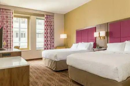 Hampton Inn Majestic Chicago Theatre District - 6