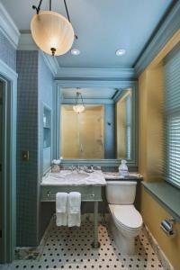 Icon, Autograph Collection - 28