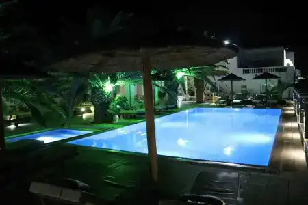 Petinaros - 12