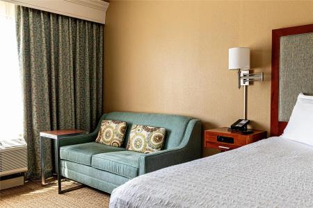 Hampton Inn Charleston-Daniel Island - 38