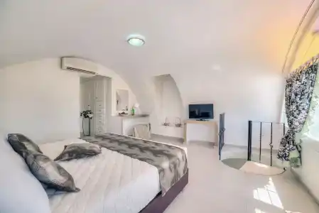 Villa Olympia - 18