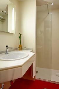 Granada Five Senses Rooms & Suites - 38