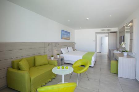 Limanaki Beach & Suites - 6