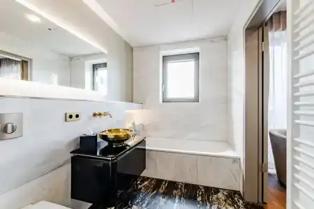 Fourty Three Luxury Serviced - 14