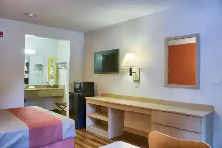 6-Seattle, WA - South - 49
