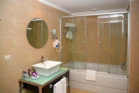 Ramada & Suites Kemalpasa - 35