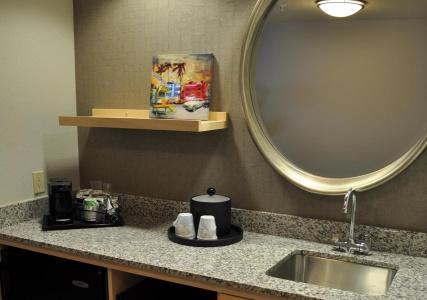 Hampton Inn & Suites by Hilton Miami Downtown/Brickell - 13