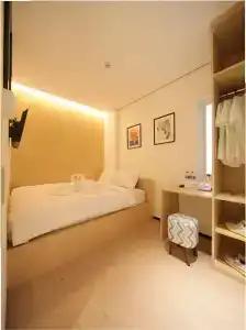 Cool Living - 1