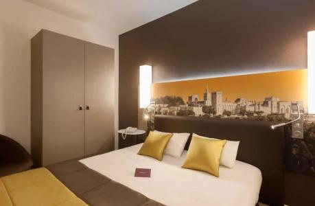 Mercure Avignon Centre Palais des Papes - 65