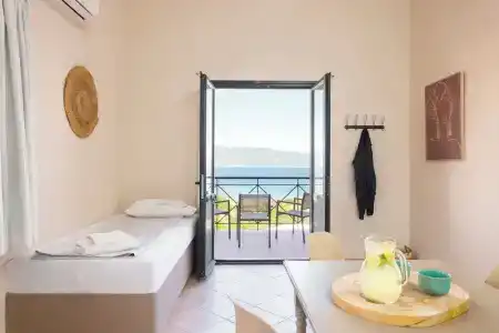 Nisea Samos - 103