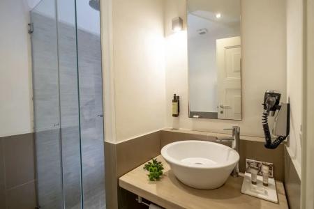 Le Rose Suite - 136