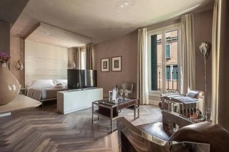 Liassidi Wellness Suites - 79