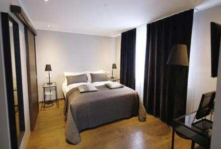 Micro Suites - 40