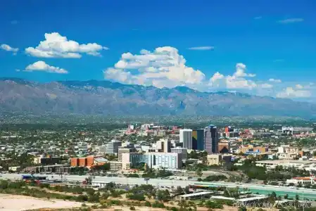 Hyatt Place Tucson Central - 19