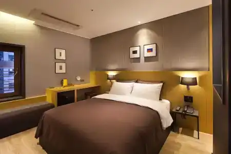 Brown Dot Seomyeon - 2