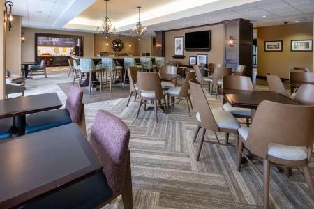 Hampton Inn West - 22