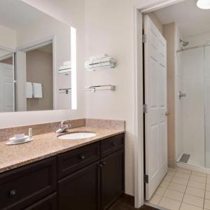 Residence Inn Las Vegas South - 36