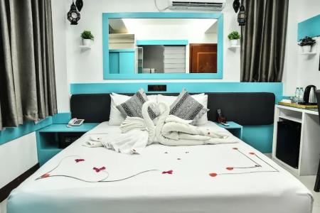 The Hive Beach - 51
