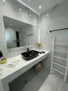 Zoumis Studios - 198