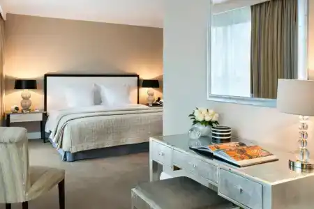 Warwick Paris (Former Warwick Champs-Elysees) - 7