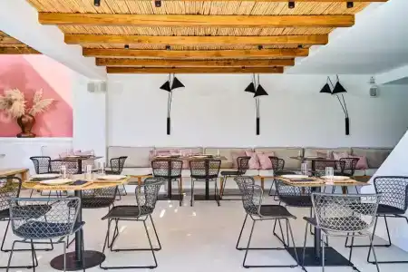 Adorno Beach and Suites - 26