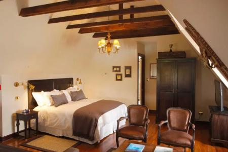 Boutique Castillo Rojo - 61