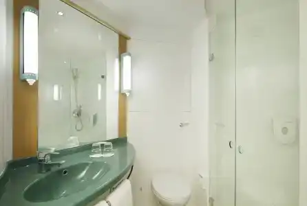 Ibis Oviedo - 7