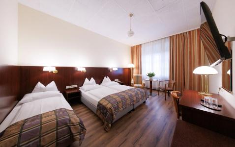 Continental-Pension - 1